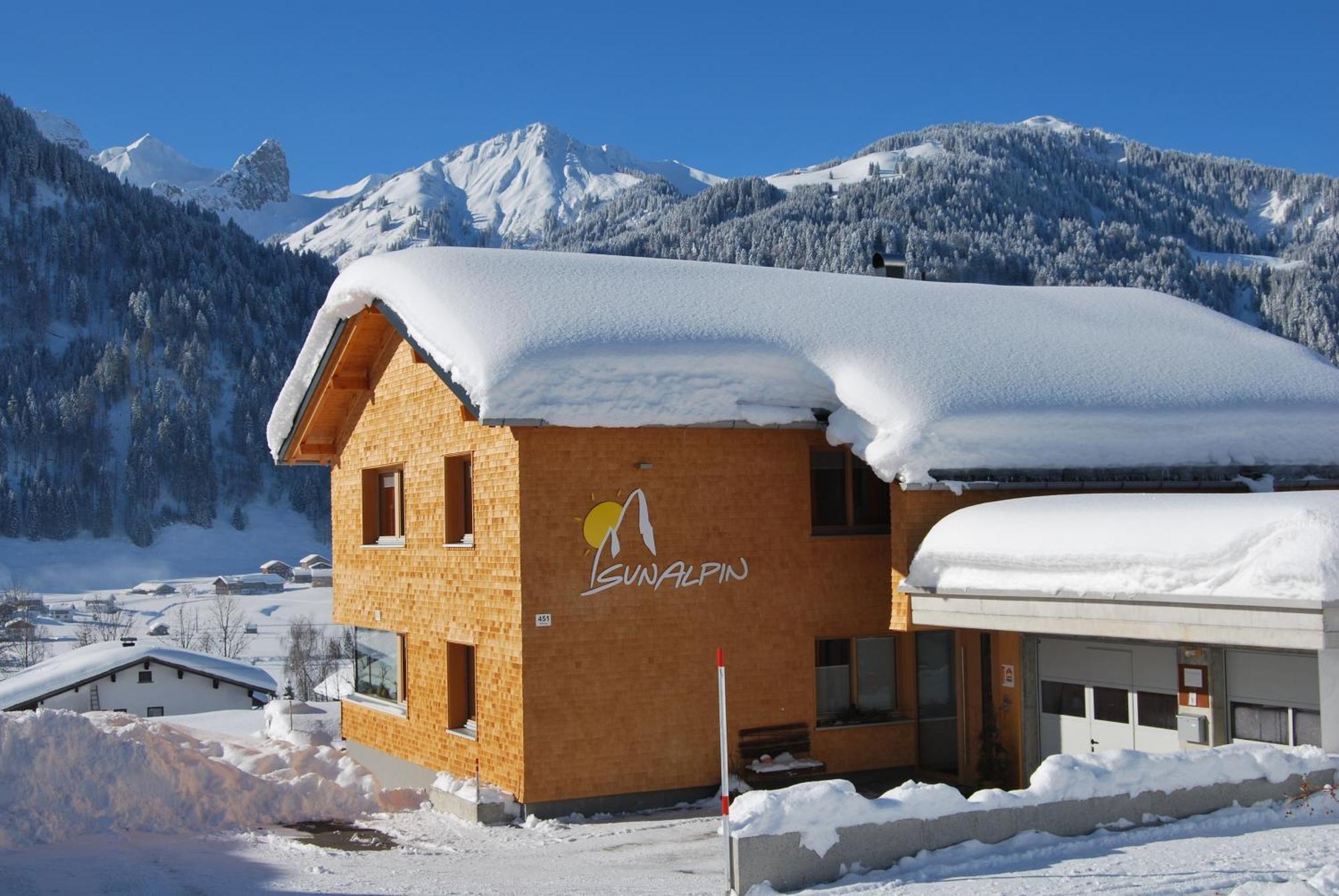Sunalpin - Ferienwohnungen Schoppernau Exterior photo