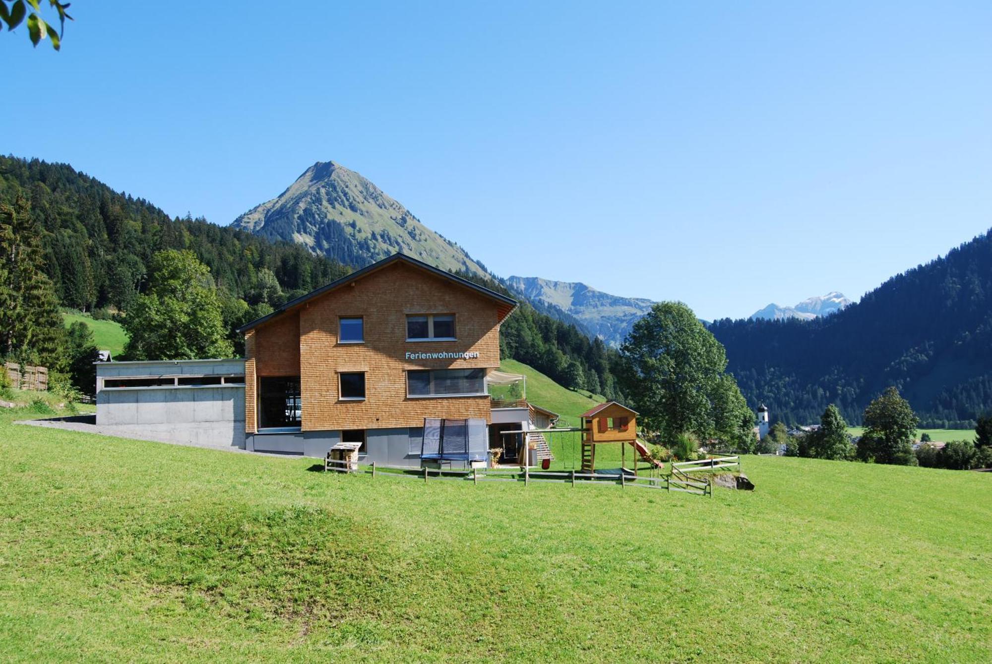 Sunalpin - Ferienwohnungen Schoppernau Exterior photo